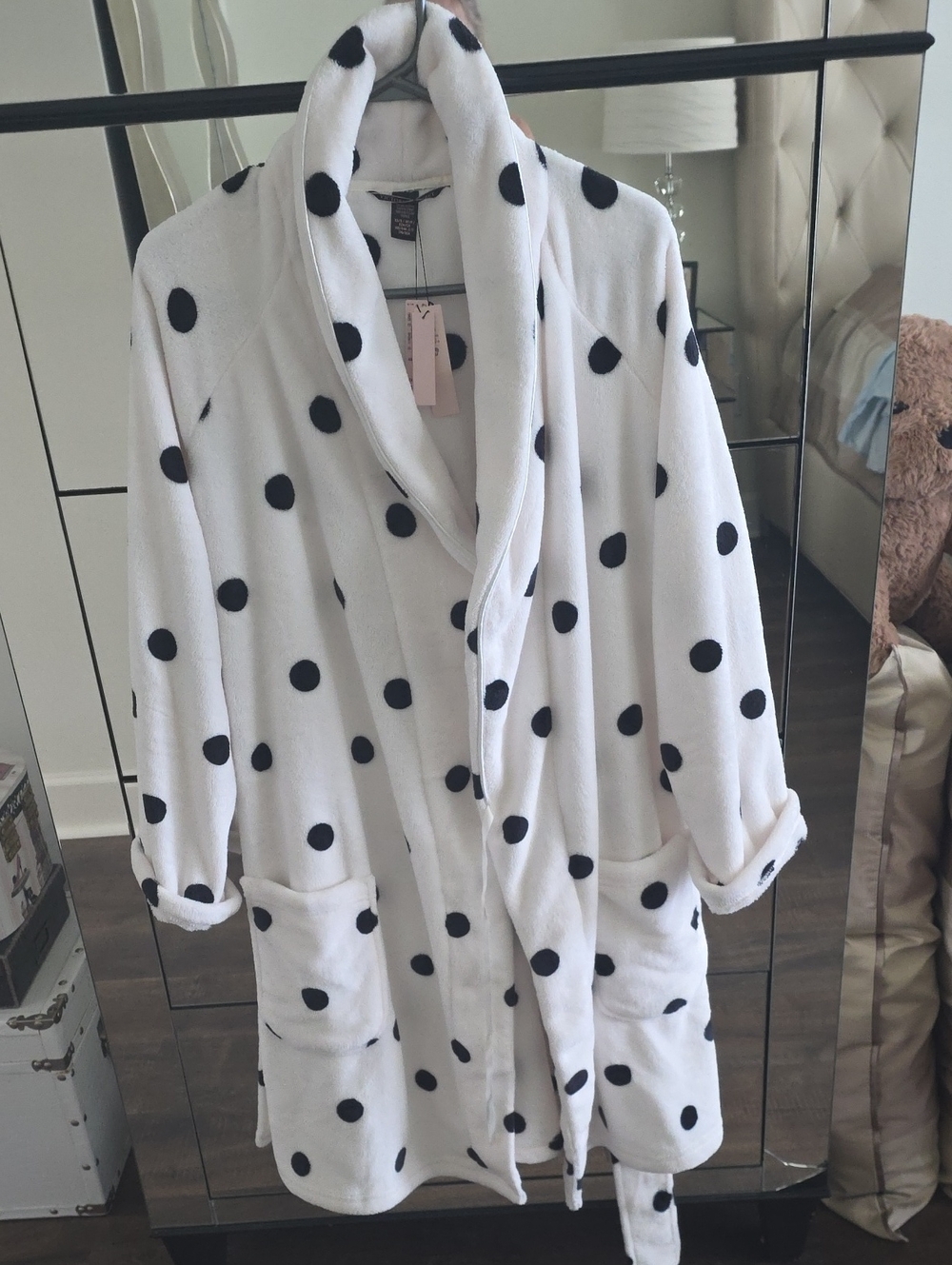 Victoria's Secret White Plush Polka Dot Robe with Black Dots